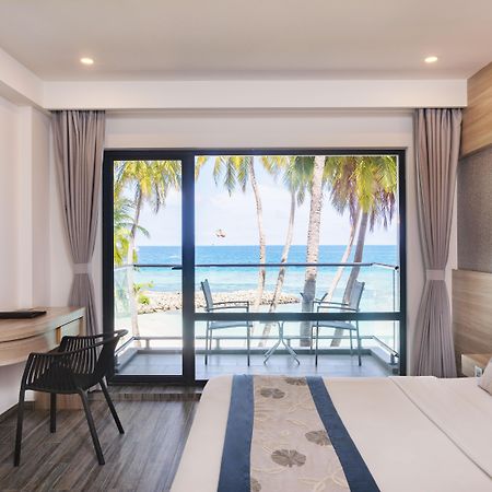 Готель Kaani Grand Seaview Маафуші Екстер'єр фото