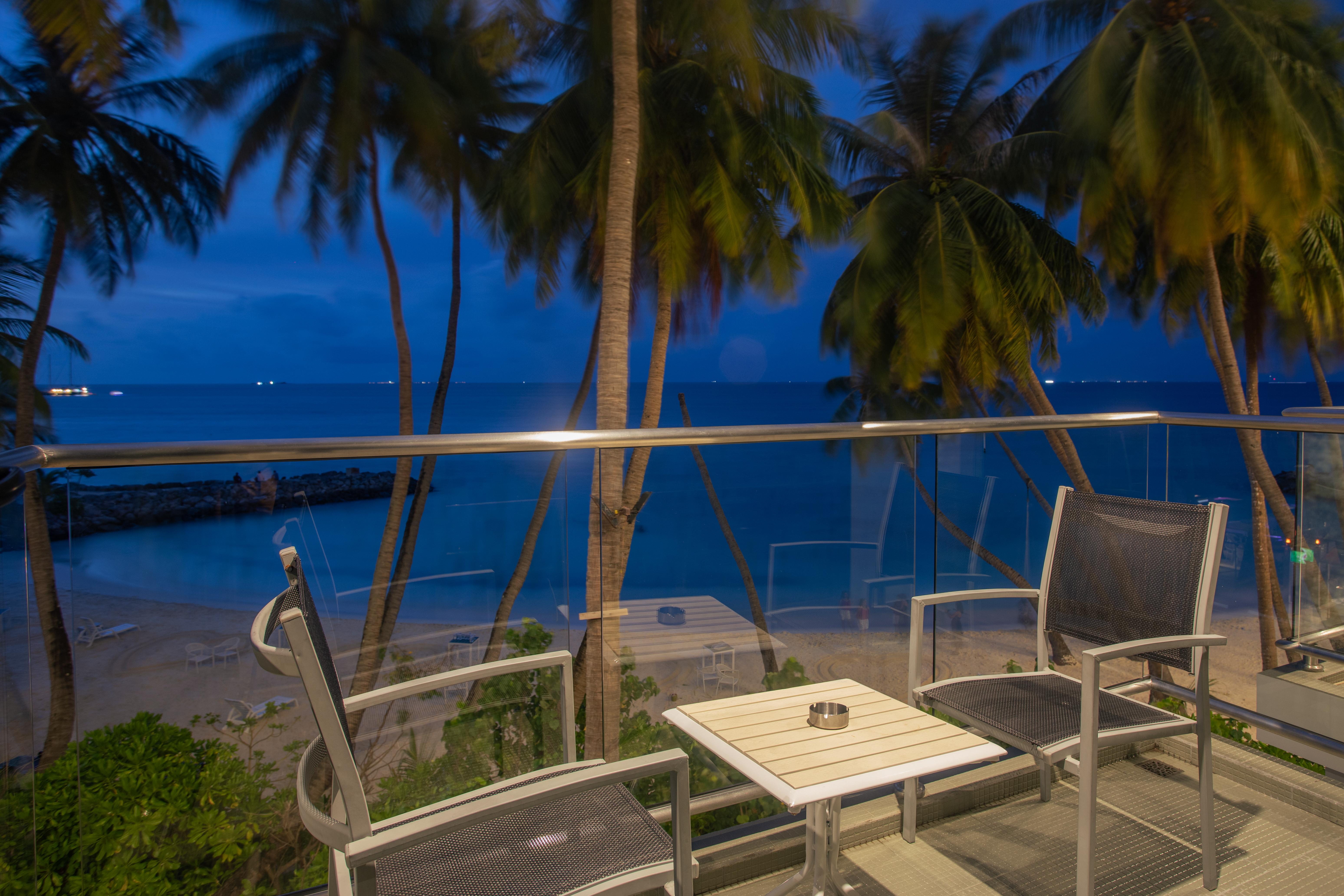 Готель Kaani Grand Seaview Маафуші Екстер'єр фото
