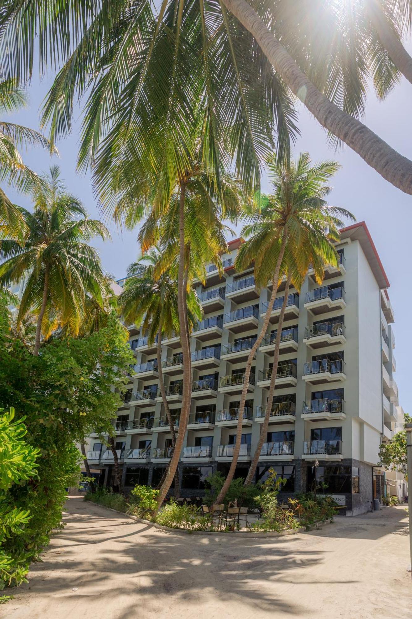 Готель Kaani Grand Seaview Маафуші Екстер'єр фото