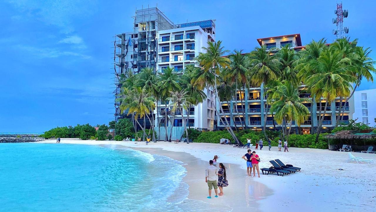 Готель Kaani Grand Seaview Маафуші Екстер'єр фото